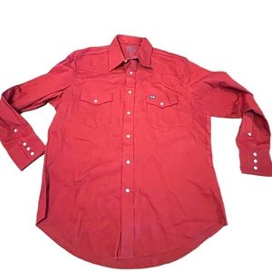 🌸 Wrangler advanced comfort men’s pearl snap‎ button down long sleeve maroo…